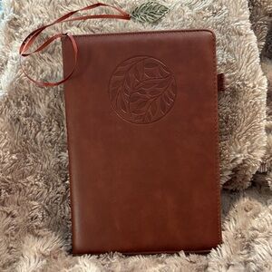 Leather Journal Brown w/decorative page holder NWT